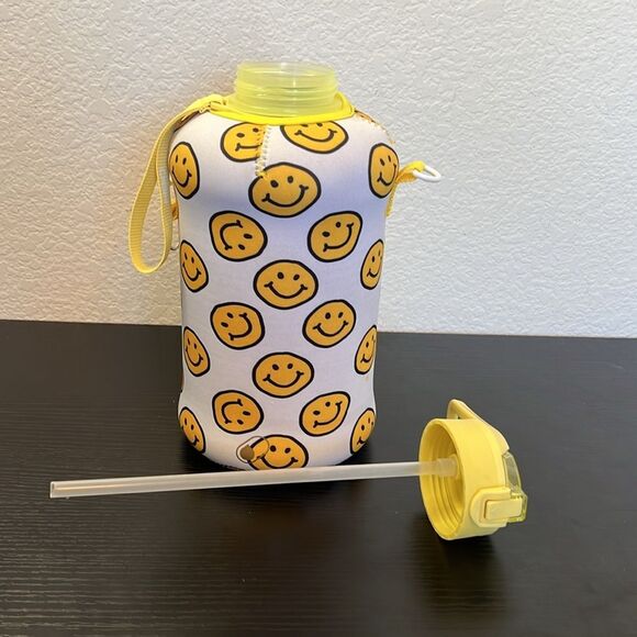 Smiley Face Insulated 1/2 Gallon Water Bottle with Shoulder Strap - Picture 5 of 5